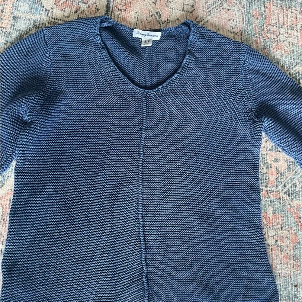 Tommy Bahama Women's Size Medium Seaglass Knit V-Neck Sweater Pullover